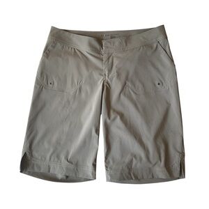 Arc’teryx Mischief Long Shorts in Stone Chalk Size 6